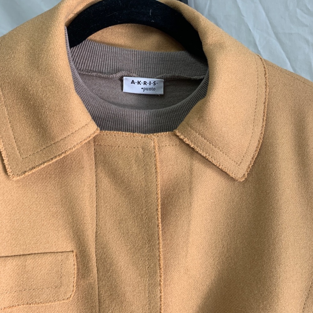3 piece AKRIS Punto Mara set. Pants sweater jacket